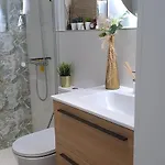 Ainely Коральео